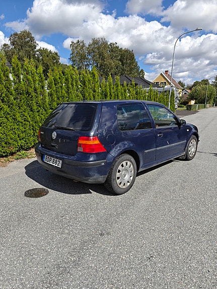 Volkswagen Golf IV 2 of 5