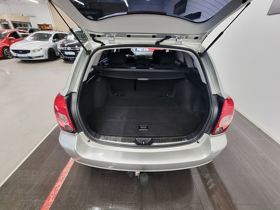 Toyota Avensis 19 of 20