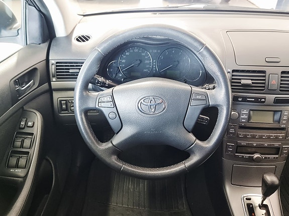 Toyota Avensis 10 of 20