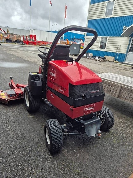 Toro 3280D 4WD diesel 183 cm gräsklippare 4 of 7