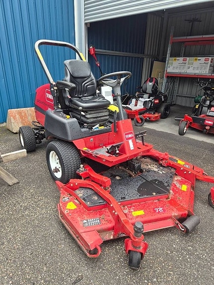 Toro 3280D 4WD diesel 183 cm gräsklippare 2 of 7
