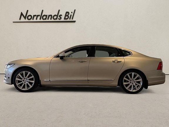 Volvo S90 2 of 11