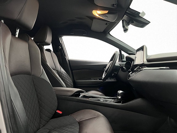 Toyota C-HR 9 of 28