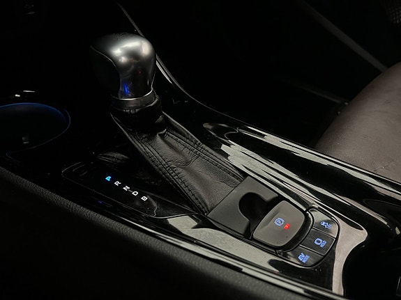 Toyota C-HR 19 of 28