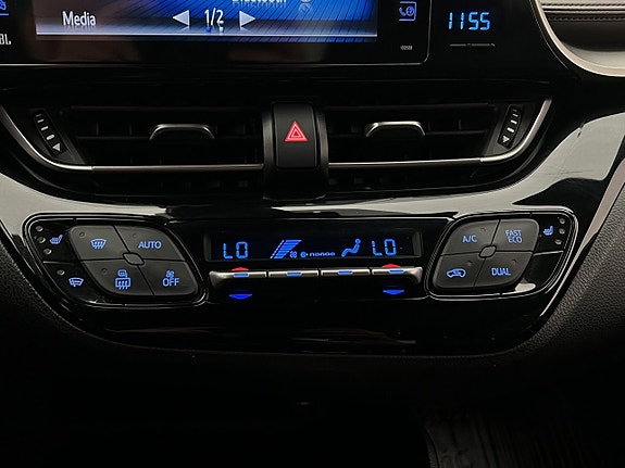 Toyota C-HR 18 of 28