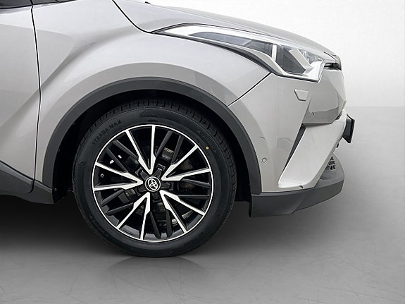 Toyota C-HR 28 of 28
