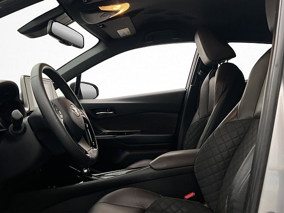 Toyota C-HR 13 of 28