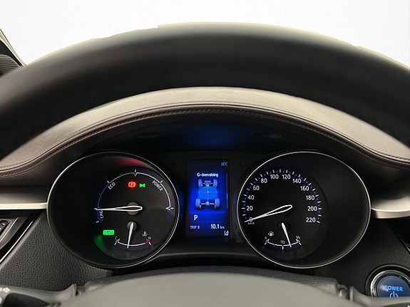 Toyota C-HR 15 of 28