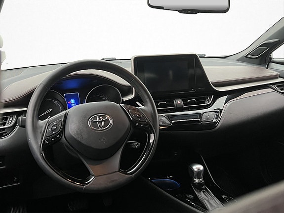 Toyota C-HR 11 of 28