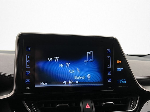 Toyota C-HR 16 of 28