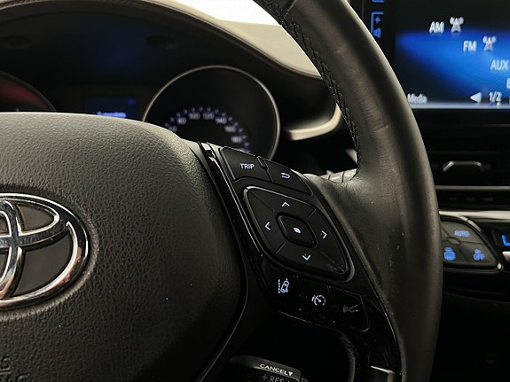 Toyota C-HR 20 of 28