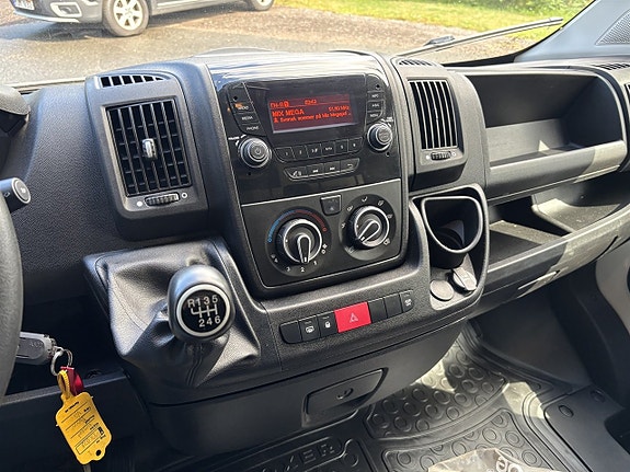 Peugeot Boxer 9 of 19