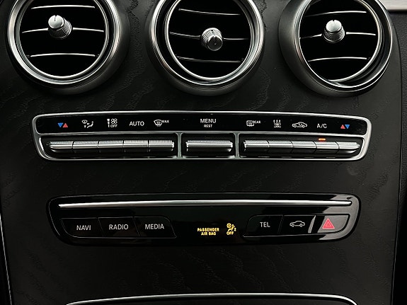 Mercedes-Benz C220 23 of 30