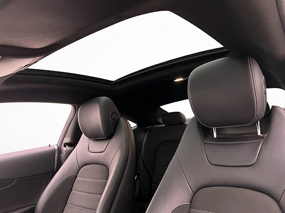 Mercedes-Benz C220 11 of 30