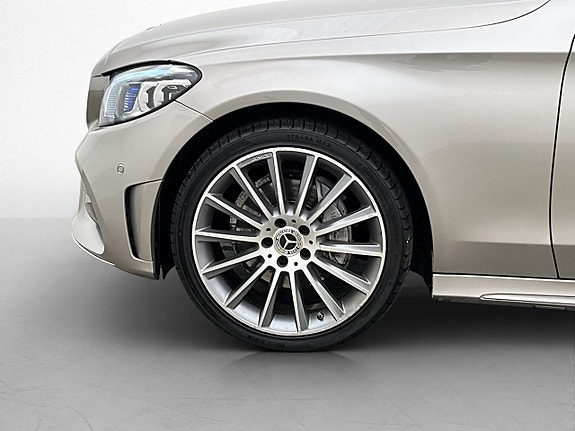 Mercedes-Benz C220 29 of 30