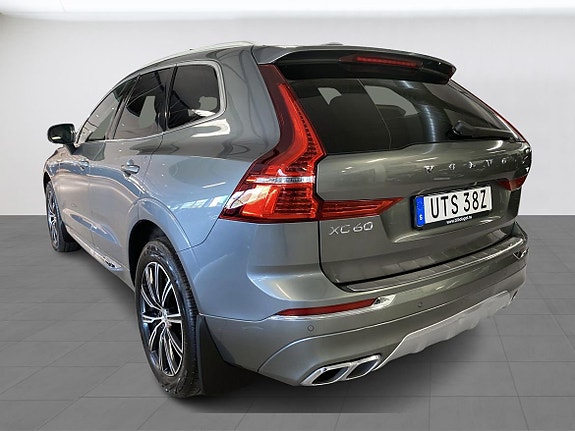 Volvo XC60 2 of 10