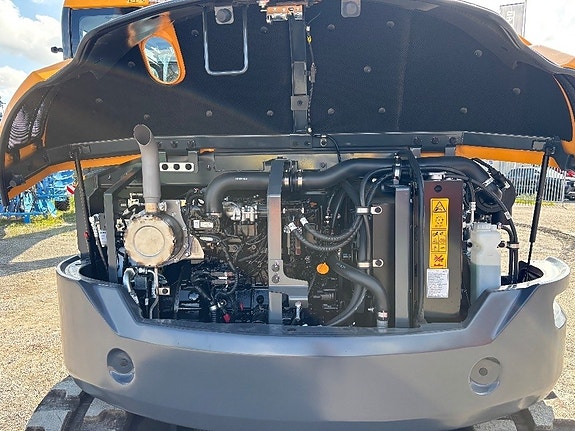 Hyundai HX85A 8 of 14