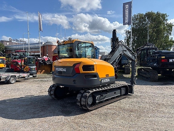 Hyundai HX85A 5 of 14