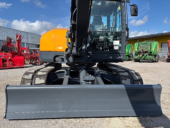 Hyundai HX85A 4 of 14