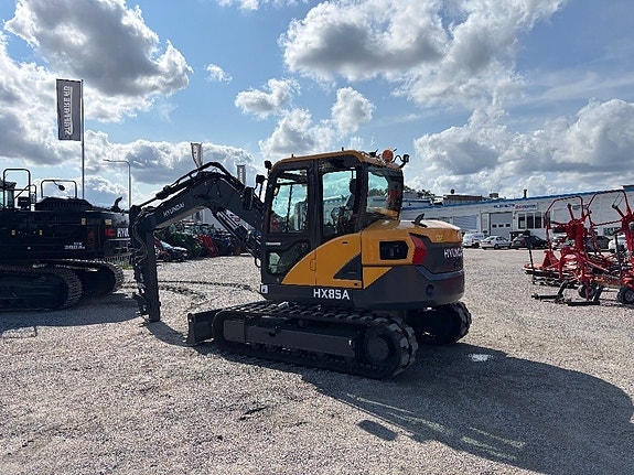 Hyundai HX85A 2 of 14