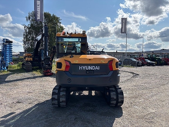 Hyundai HX85A 6 of 14