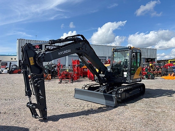 Hyundai HX85A 3 of 14