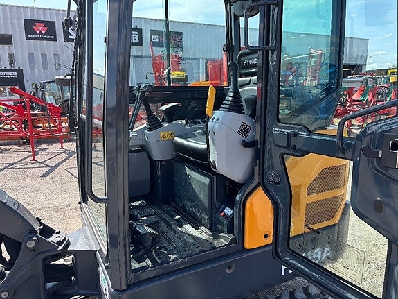 Hyundai HX19A 7 of 9