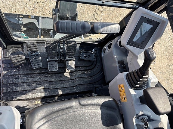 Hyundai HX19A 9 of 9