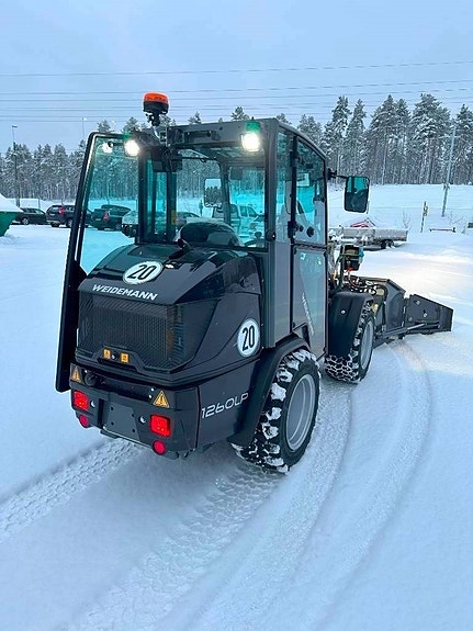 Weidemann 1260LP Black Edition 9 of 10