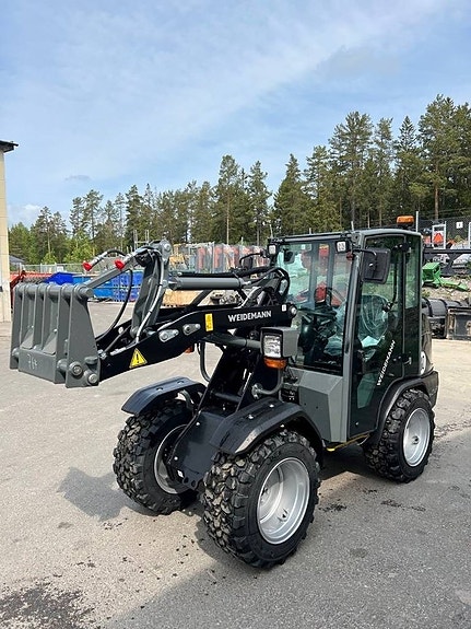 Weidemann 1260LP Black Edition 2 of 10