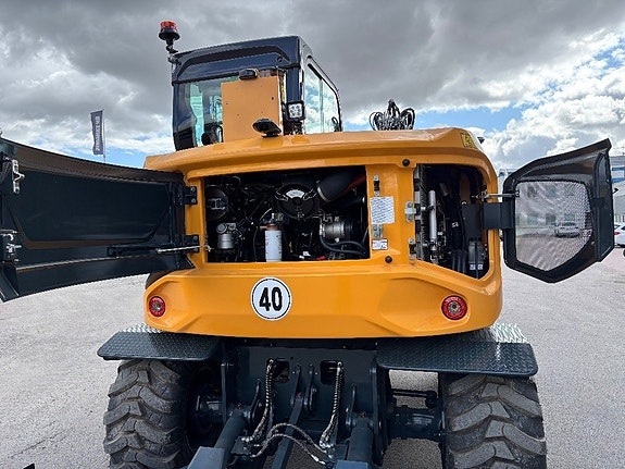 Hyundai HW100A 11 of 19