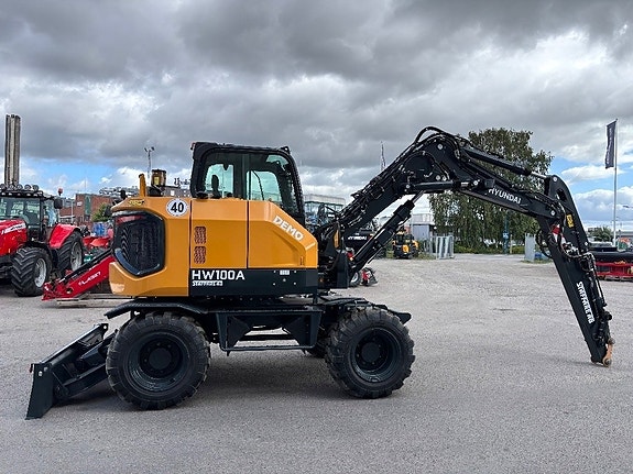 Hyundai HW100A 9 of 19