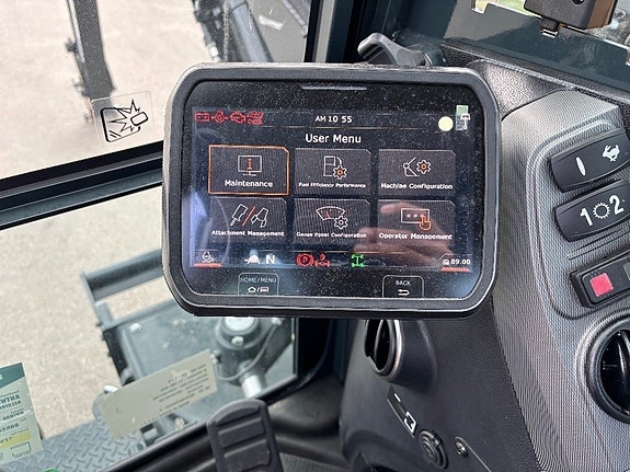 Hyundai HW100A 17 of 19