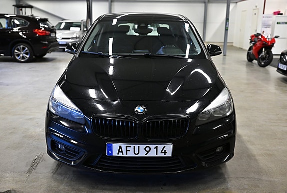 BMW 216d 3 of 21
