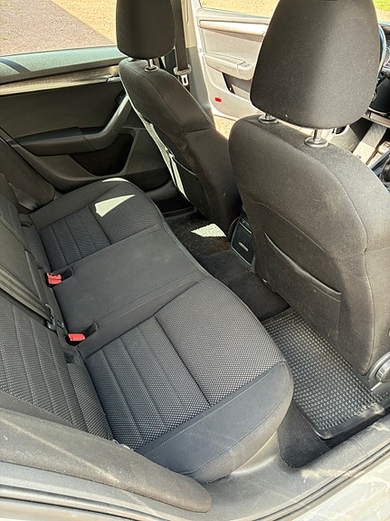 Skoda Octavia Scout 11 of 14