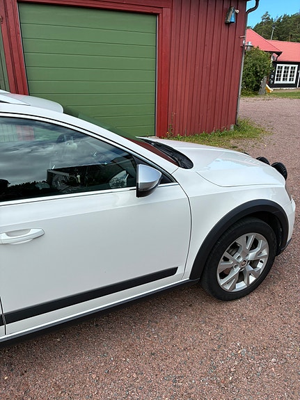 Skoda Octavia Scout 5 of 14