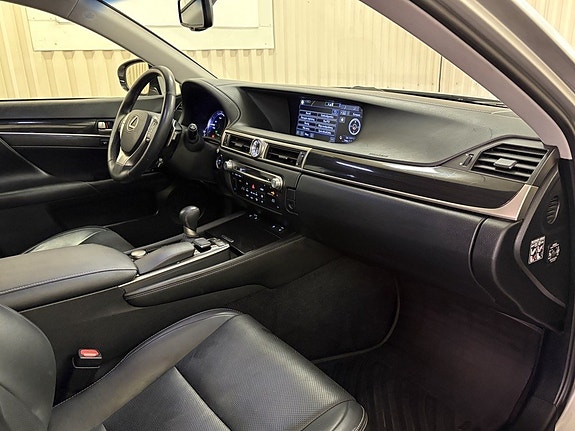 Lexus GS450h 23 of 24