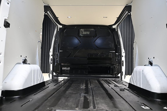 Ford Transit Custom 7 of 29