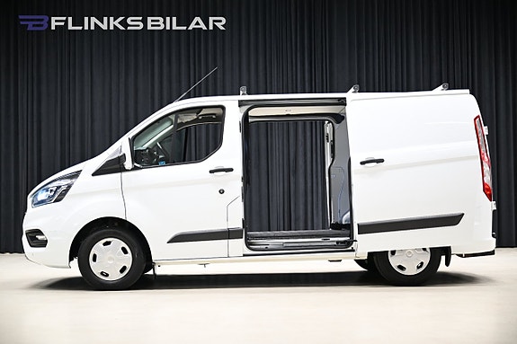 Ford Transit Custom 2 of 29