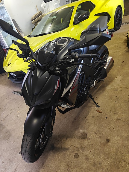 Kawasaki Z1000 5 of 5