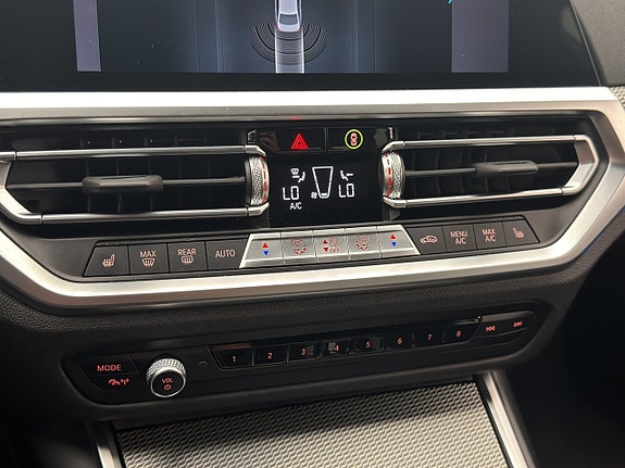 BMW 330e 20 of 30