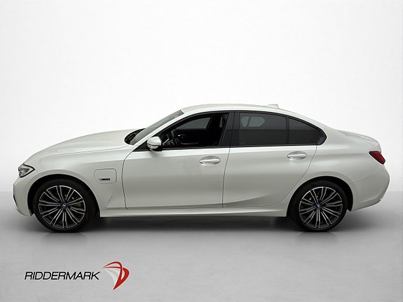 BMW 330e 4 of 30