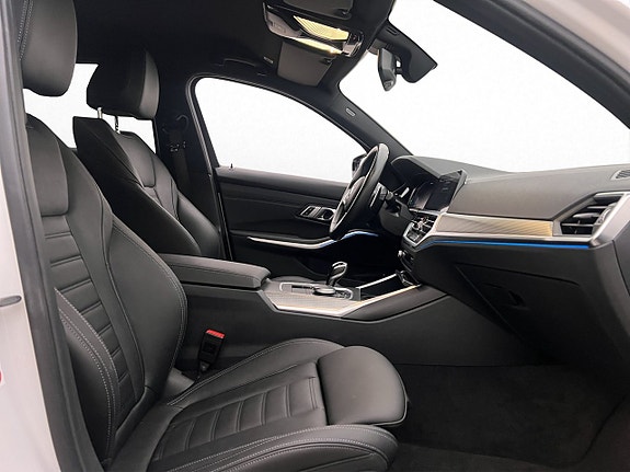 BMW 330e 22 of 30