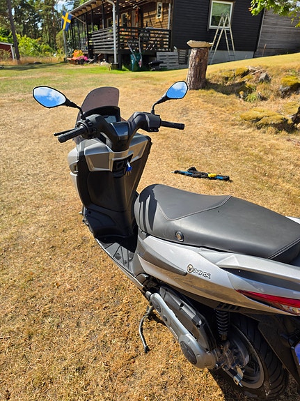Aprilia SXR50 7 of 7