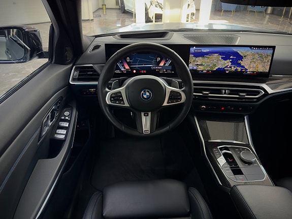 BMW 330e 16 of 30