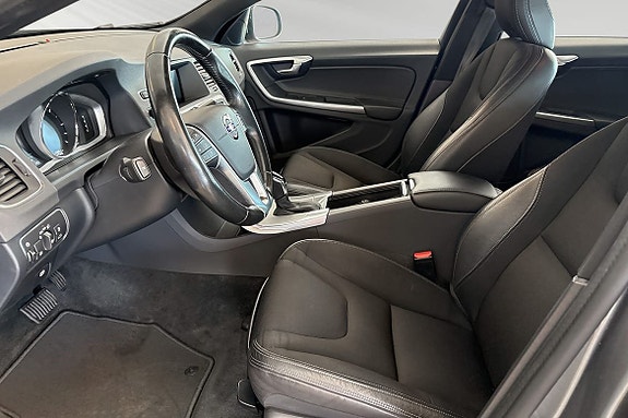 Volvo V60 7 of 23