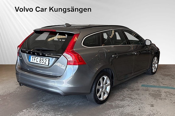 Volvo V60 5 of 23