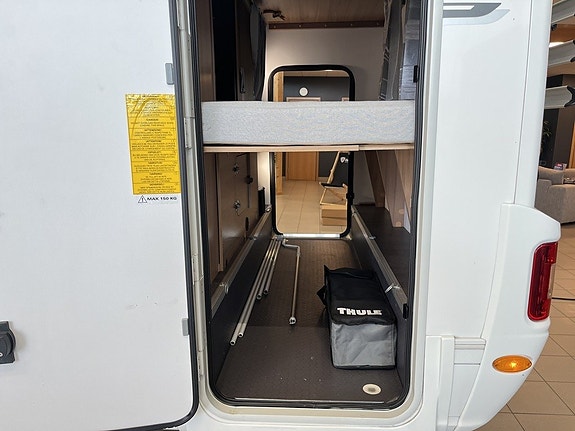 Adria CORAL XL 670 DK (Aut 150hk+Solcell+4 400kg+7 bält+Inverter) 7 of 29