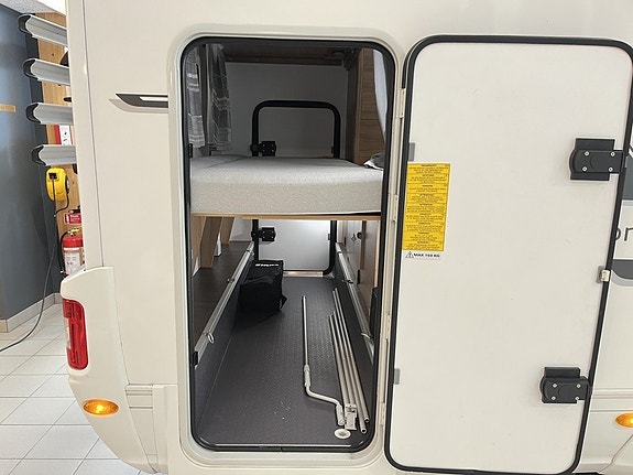 Adria CORAL XL 670 DK (Aut 150hk+Solcell+4 400kg+7 bält+Inverter) 9 of 29