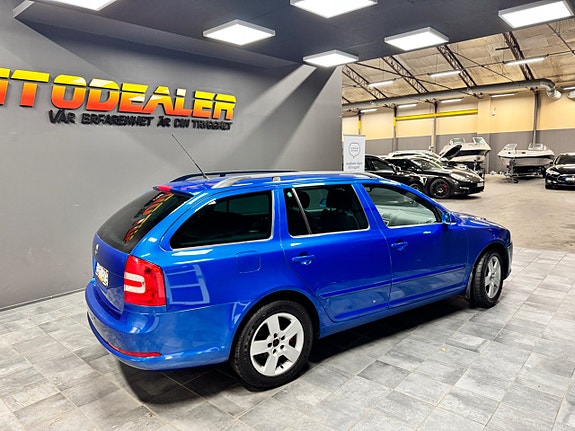 Skoda Octavia 3 of 8